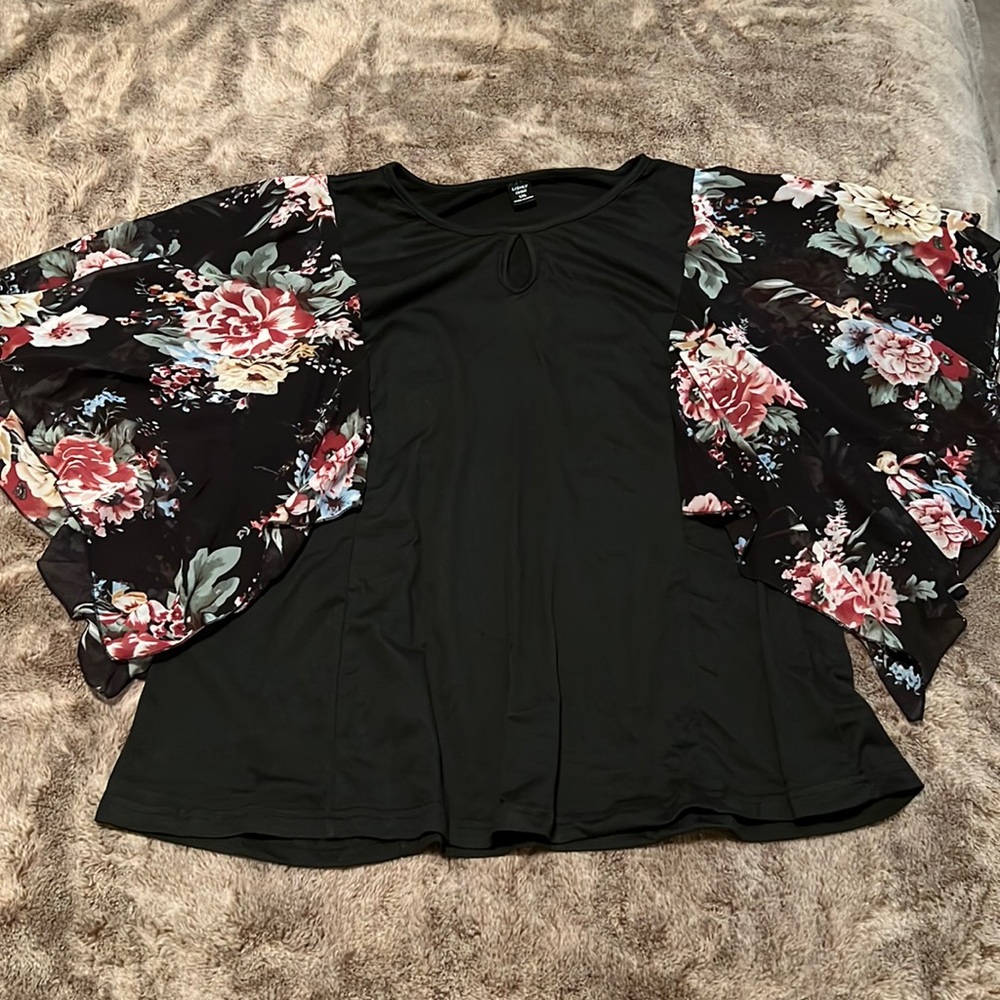 NWOT floral shirt